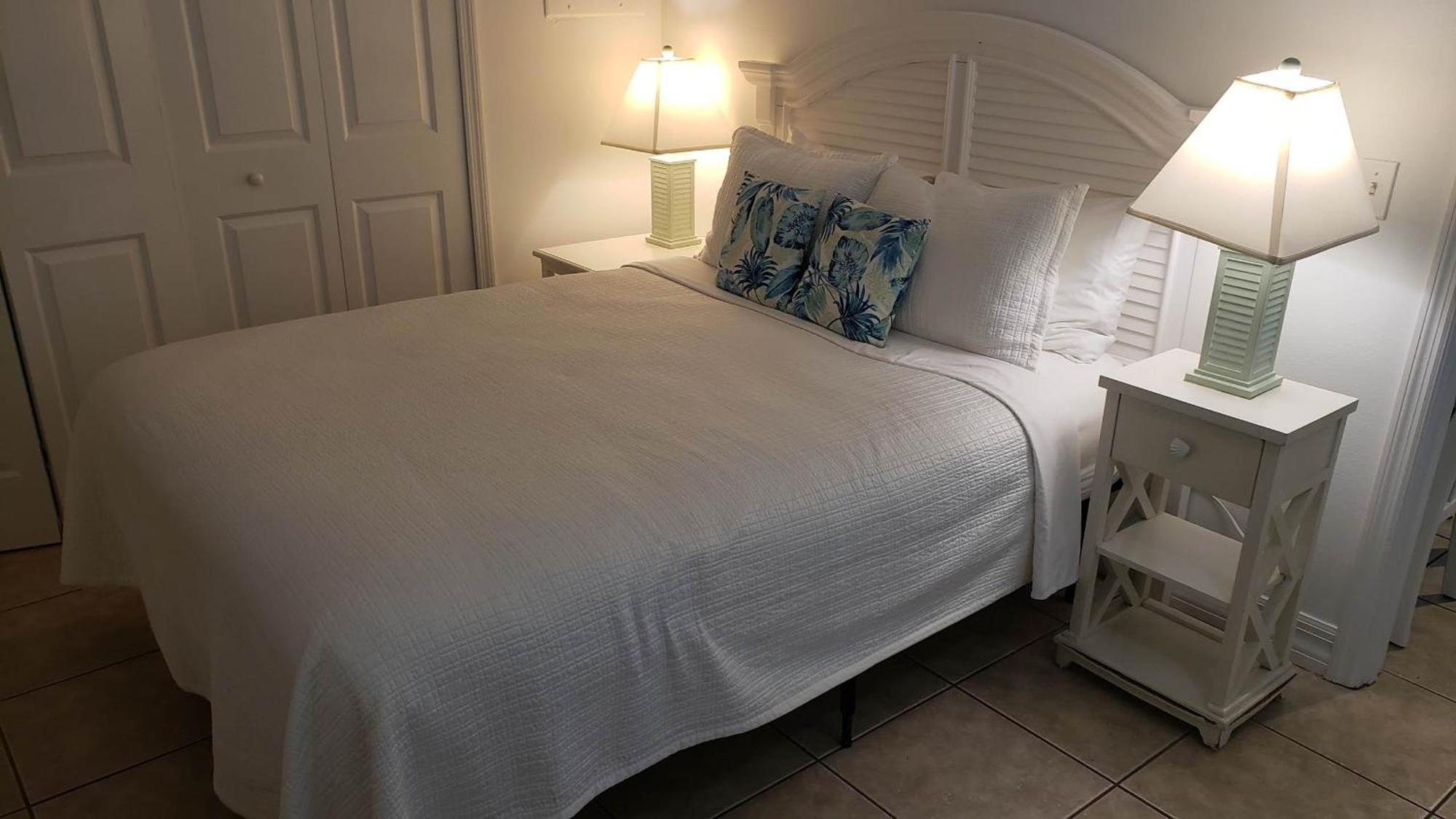 The Sea Spray Resort Siesta Key Exterior photo